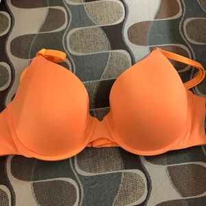 NWT Victoria’s Secret size 36b Uplift demi semi bra